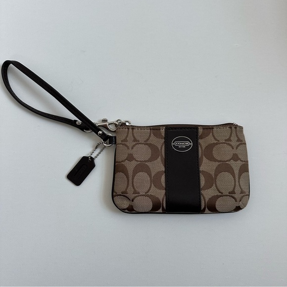 Like New! Coach Signature Wristlet - Picture 1 of 10